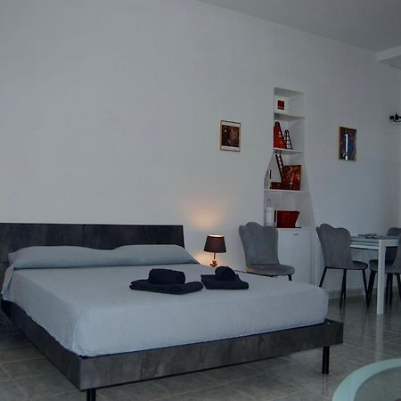 Mini Red Hub - Design Apartment Sant'Agapito Luaran gambar