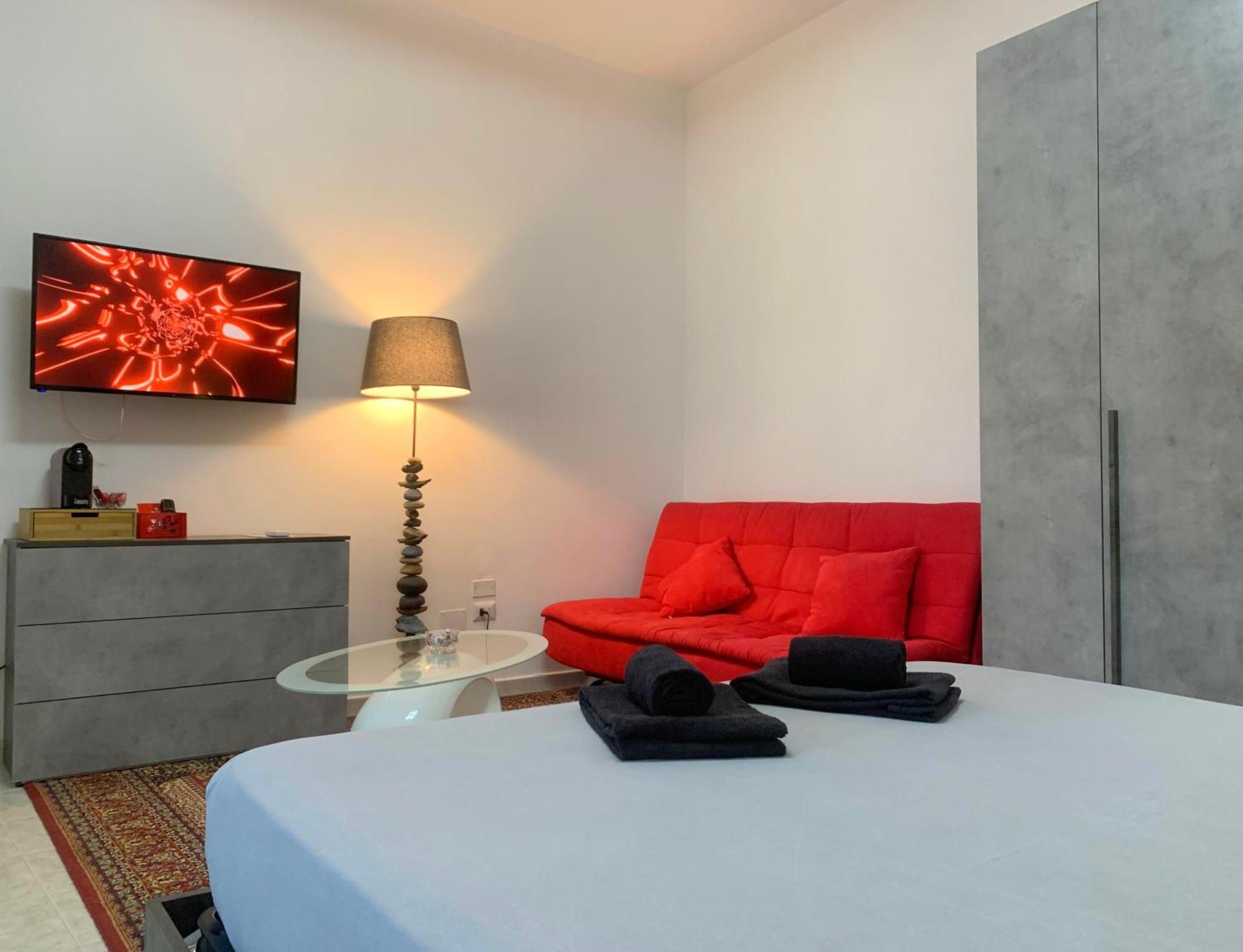 Mini Red Hub - Design Apartment Sant'Agapito Luaran gambar